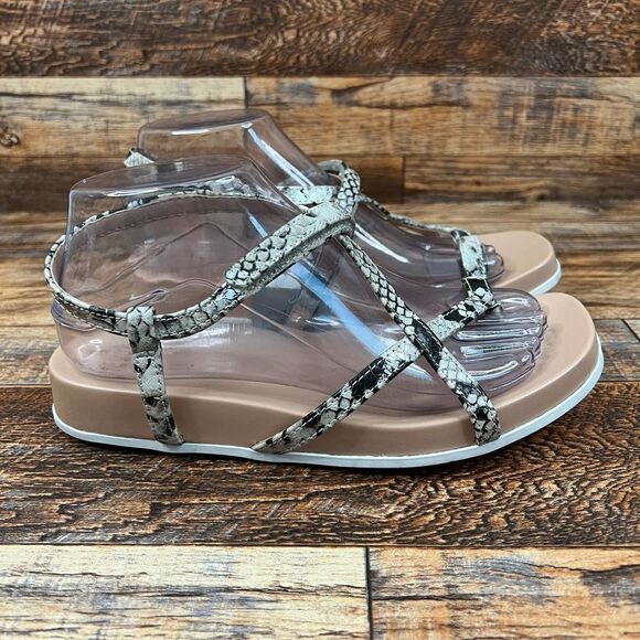 NWT A New Day Reptile Print Strappy Flat Ankle Strap Thong Sandals Shoes 7.5 - Picture 3 of 8
